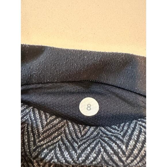Lululemon leggings size. 8 - Picture 5 of 8
